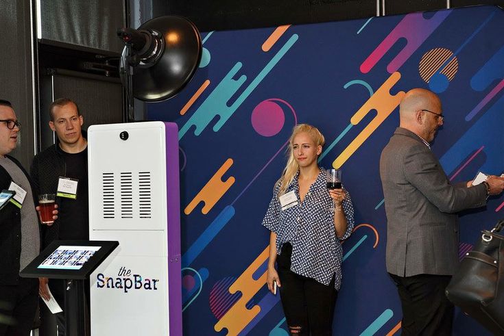 Photo Booth with Props: Elevate Your Corporate Events to Unforgettable Experiences