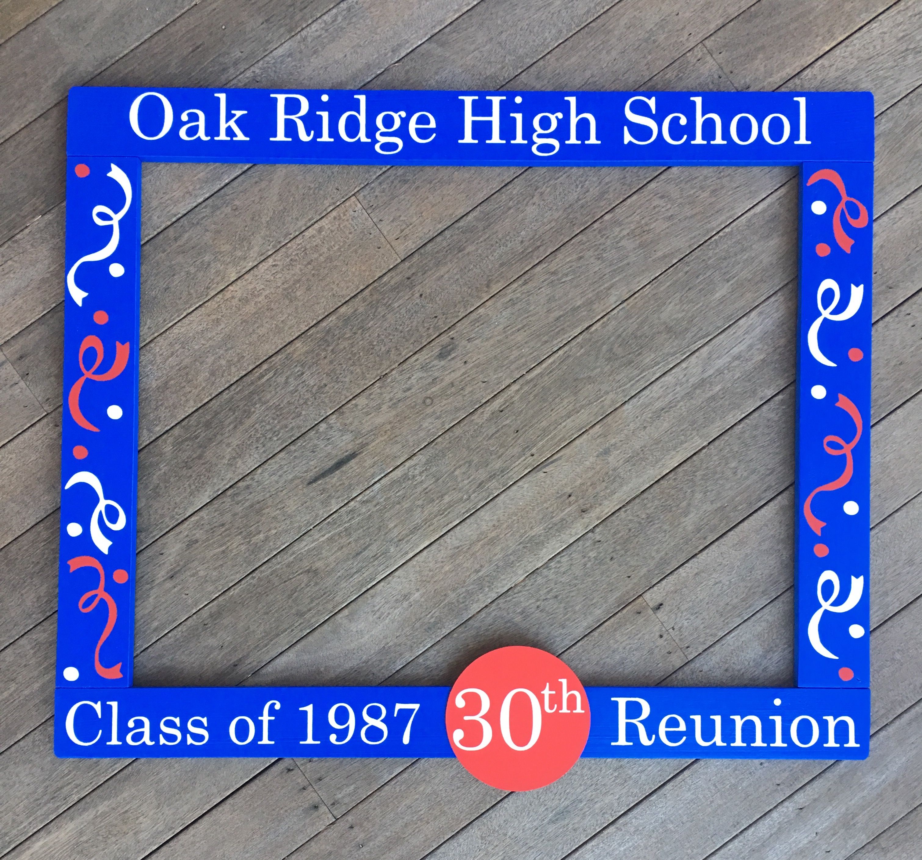 Photo Booths: A Nostalgic Touch to High School Reunions 4 Photo Booths: A Nostalgic Touch to High School Reunions